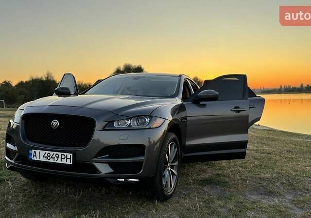 Серый Ягуар Ф-Пейс, объемом двигателя 2 л и пробегом 180 тыс. км за 18900 $, фото 11 на Automoto.ua