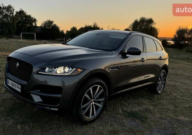 Серый Ягуар Ф-Пейс, объемом двигателя 2 л и пробегом 180 тыс. км за 18900 $, фото 4 на Automoto.ua
