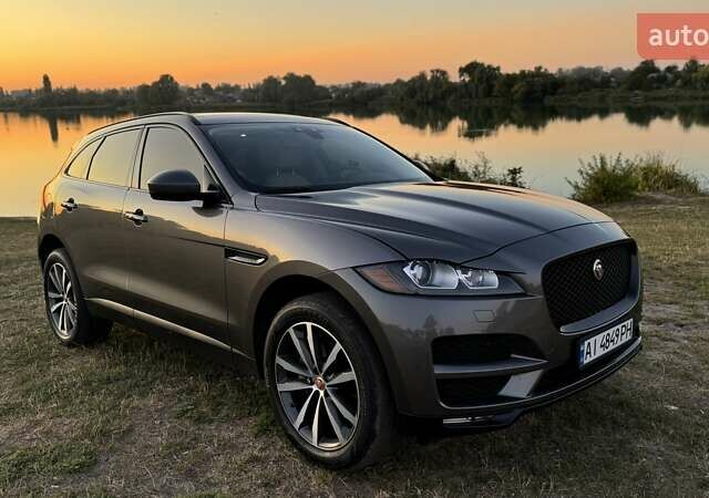 Серый Ягуар Ф-Пейс, объемом двигателя 2 л и пробегом 180 тыс. км за 18900 $, фото 13 на Automoto.ua