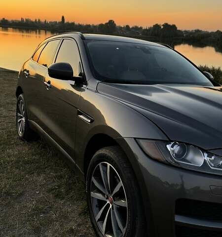 Серый Ягуар Ф-Пейс, объемом двигателя 2 л и пробегом 180 тыс. км за 18900 $, фото 22 на Automoto.ua