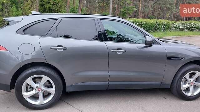 Сірий Ягуар Ф-Пейс, об'ємом двигуна 2 л та пробігом 178 тис. км за 23000 $, фото 5 на Automoto.ua