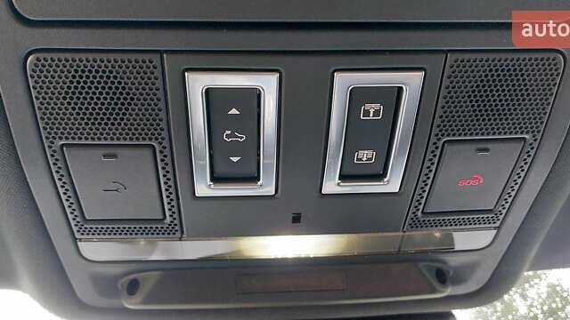 Сірий Ягуар Ф-Пейс, об'ємом двигуна 2 л та пробігом 178 тис. км за 23000 $, фото 27 на Automoto.ua