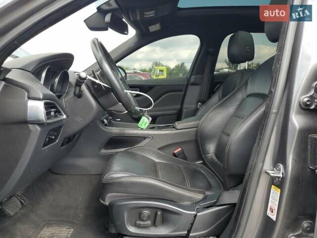 Сірий Ягуар Ф-Пейс, об'ємом двигуна 3 л та пробігом 133 тис. км за 4400 $, фото 6 на Automoto.ua