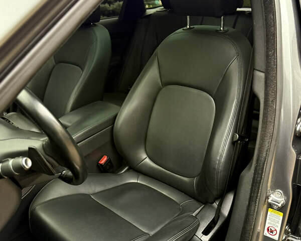 Серый Ягуар Ф-Пейс, объемом двигателя 3 л и пробегом 100 тыс. км за 23500 $, фото 23 на Automoto.ua