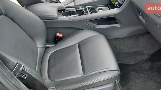 Сірий Ягуар Ф-Пейс, об'ємом двигуна 2 л та пробігом 178 тис. км за 23000 $, фото 24 на Automoto.ua