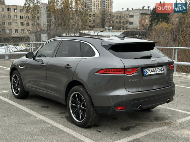 Сірий Ягуар Ф-Пейс, об'ємом двигуна 3 л та пробігом 108 тис. км за 19999 $, фото 10 на Automoto.ua