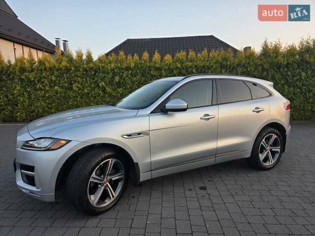 Серый Ягуар Ф-Пейс, объемом двигателя 2 л и пробегом 178 тыс. км за 22500 $, фото 6 на Automoto.ua