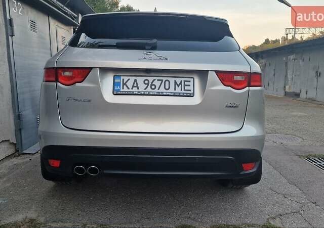Серый Ягуар Ф-Пейс, объемом двигателя 2 л и пробегом 164 тыс. км за 25400 $, фото 18 на Automoto.ua