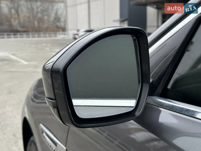 Серый Ягуар Ф-Пейс, объемом двигателя 3 л и пробегом 109 тыс. км за 20990 $, фото 16 на Automoto.ua