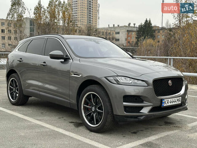 Сірий Ягуар Ф-Пейс, об'ємом двигуна 3 л та пробігом 108 тис. км за 19999 $, фото 3 на Automoto.ua