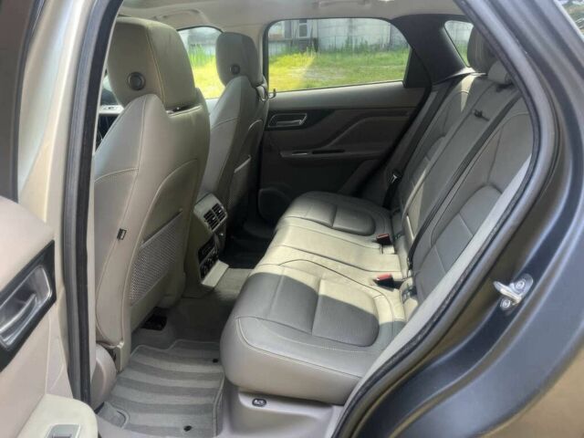 Ягуар Ф-Пейс 2017 у Києві на Automoto.ua Сірий Ягуар Ф-Пейс, об'ємом двигуна 3 л та пробігом 69 тис. км за 4900 $, фото 13 на Automoto.ua