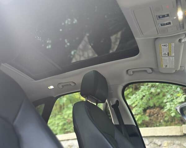 Серый Ягуар Ф-Пейс, объемом двигателя 2 л и пробегом 133 тыс. км за 21789 $, фото 1 на Automoto.ua