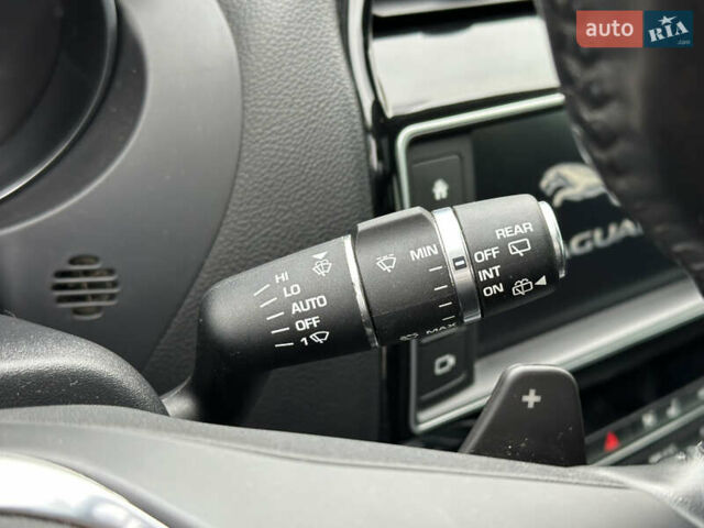 Сірий Ягуар Ф-Пейс, об'ємом двигуна 3 л та пробігом 108 тис. км за 19999 $, фото 24 на Automoto.ua