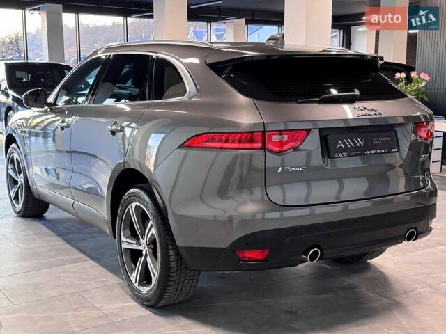 Серый Ягуар Ф-Пейс, объемом двигателя 3 л и пробегом 161 тыс. км за 27900 $, фото 14 на Automoto.ua