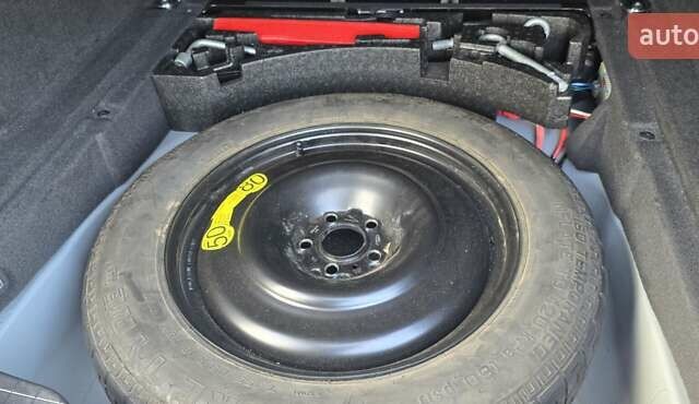 Сірий Ягуар Ф-Пейс, об'ємом двигуна 2 л та пробігом 118 тис. км за 22500 $, фото 17 на Automoto.ua