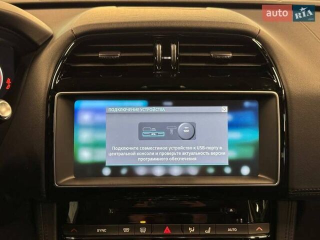 Серый Ягуар Ф-Пейс, объемом двигателя 2.99 л и пробегом 161 тыс. км за 25990 $, фото 47 на Automoto.ua