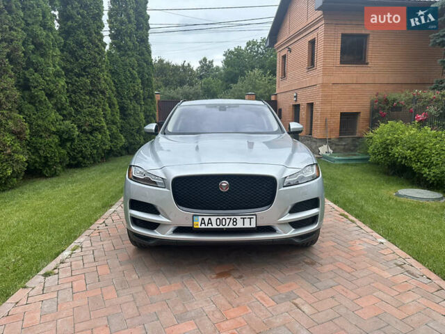 Сірий Ягуар Ф-Пейс, об'ємом двигуна 2 л та пробігом 22 тис. км за 24500 $, фото 3 на Automoto.ua
