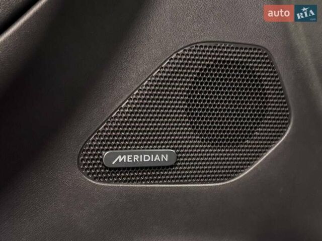 Серый Ягуар Ф-Пейс, объемом двигателя 2.99 л и пробегом 161 тыс. км за 25990 $, фото 19 на Automoto.ua