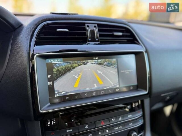 Ягуар Ф-Пейс 2017 у Києві на Automoto.ua Сірий Ягуар Ф-Пейс, об'ємом двигуна 2 л та пробігом 62 тис. км за 26990 $, фото 28 на Automoto.ua
