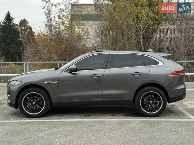 Сірий Ягуар Ф-Пейс, об'ємом двигуна 3 л та пробігом 108 тис. км за 19999 $, фото 11 на Automoto.ua