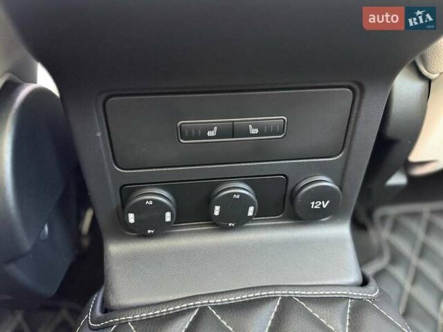 Ягуар Ф-Пейс 2017 у Києві на Automoto.ua Сірий Ягуар Ф-Пейс, об'ємом двигуна 2 л та пробігом 62 тис. км за 26990 $, фото 33 на Automoto.ua