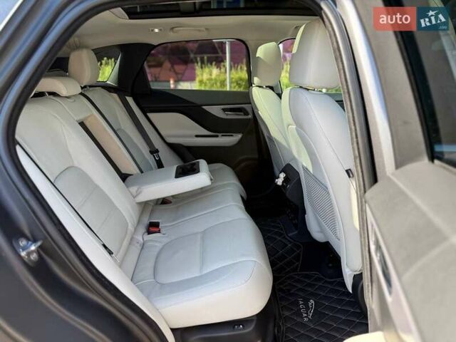 Ягуар Ф-Пейс 2017 у Києві на Automoto.ua Сірий Ягуар Ф-Пейс, об'ємом двигуна 2 л та пробігом 62 тис. км за 26990 $, фото 13 на Automoto.ua