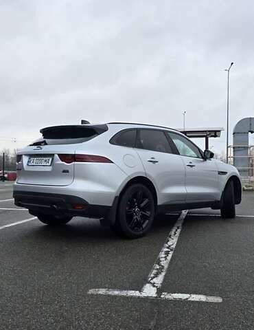 Сірий Ягуар Ф-Пейс, об'ємом двигуна 2 л та пробігом 118 тис. км за 22500 $, фото 5 на Automoto.ua