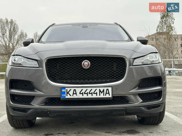 Сірий Ягуар Ф-Пейс, об'ємом двигуна 3 л та пробігом 108 тис. км за 19999 $, фото 2 на Automoto.ua