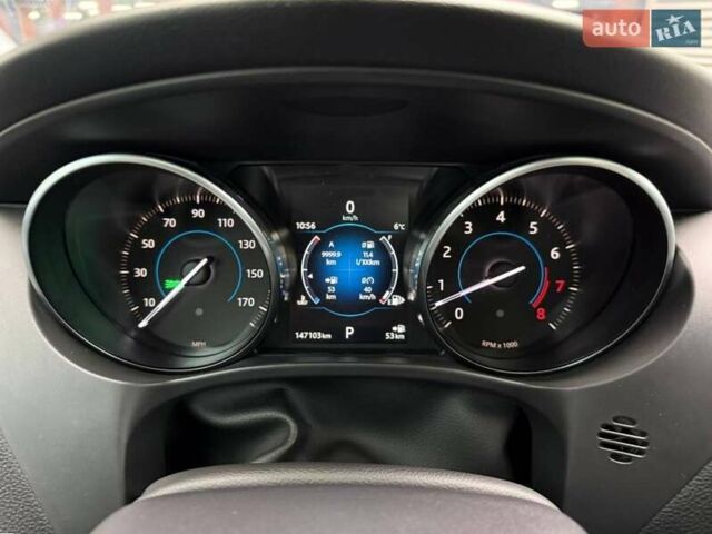 Серый Ягуар Ф-Пейс, объемом двигателя 3 л и пробегом 147 тыс. км за 19990 $, фото 22 на Automoto.ua
