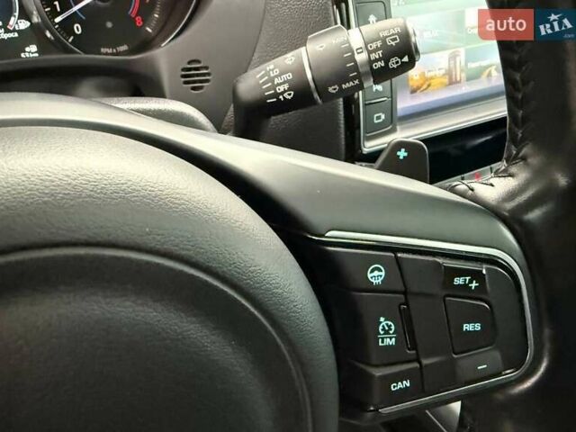 Сірий Ягуар Ф-Пейс, об'ємом двигуна 3 л та пробігом 147 тис. км за 22990 $, фото 21 на Automoto.ua