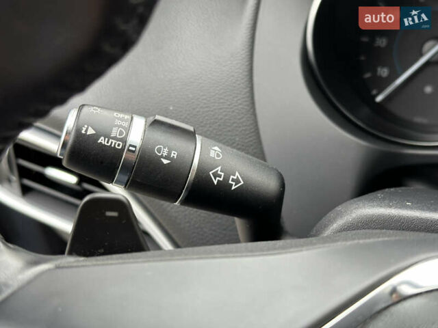 Серый Ягуар Ф-Пейс, объемом двигателя 3 л и пробегом 109 тыс. км за 20990 $, фото 28 на Automoto.ua