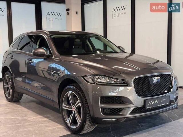 Серый Ягуар Ф-Пейс, объемом двигателя 3 л и пробегом 161 тыс. км за 27900 $, фото 9 на Automoto.ua