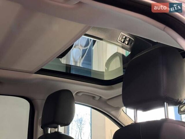 Серый Ягуар Ф-Пейс, объемом двигателя 2.99 л и пробегом 161 тыс. км за 25990 $, фото 37 на Automoto.ua