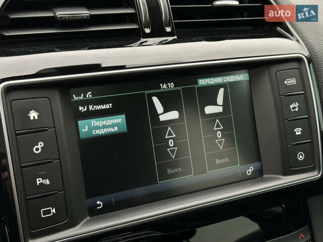 Сірий Ягуар Ф-Пейс, об'ємом двигуна 3 л та пробігом 108 тис. км за 19999 $, фото 33 на Automoto.ua