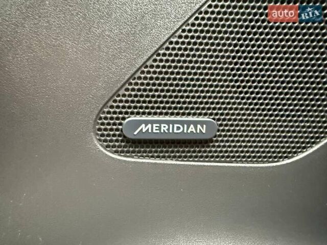 Сірий Ягуар Ф-Пейс, об'ємом двигуна 3 л та пробігом 147 тис. км за 22990 $, фото 17 на Automoto.ua