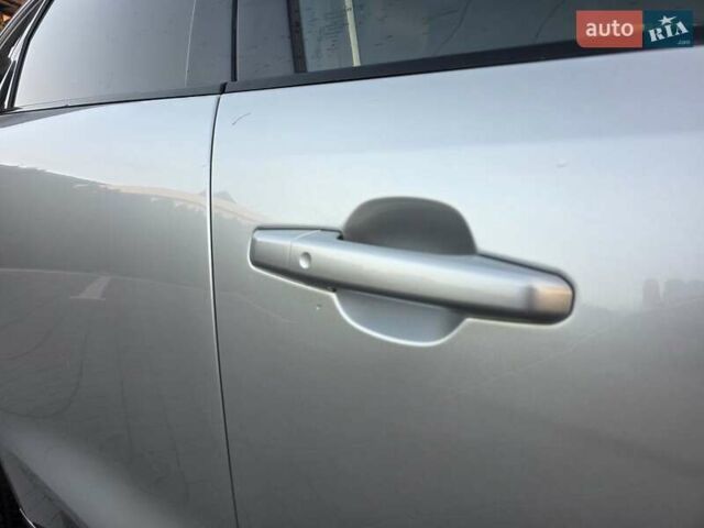 Серый Ягуар Ф-Пейс, объемом двигателя 2 л и пробегом 178 тыс. км за 22500 $, фото 11 на Automoto.ua