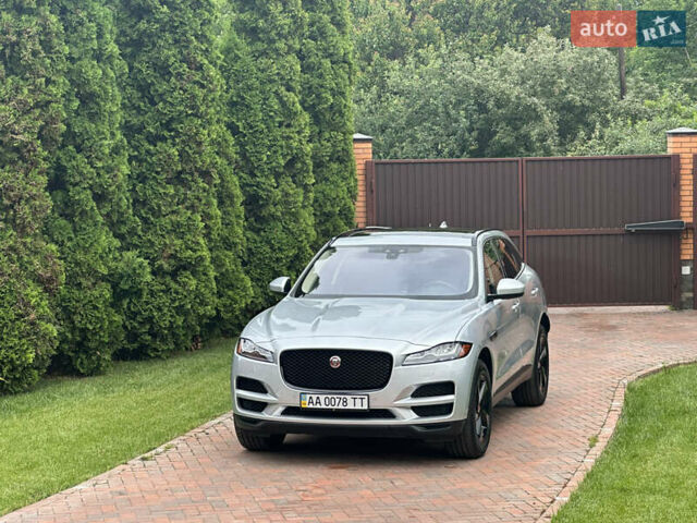 Сірий Ягуар Ф-Пейс, об'ємом двигуна 2 л та пробігом 22 тис. км за 24500 $, фото 2 на Automoto.ua