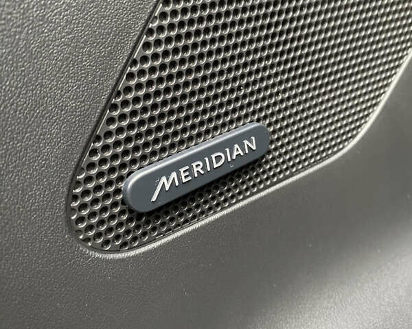 Сірий Ягуар Ф-Пейс, об'ємом двигуна 2 л та пробігом 171 тис. км за 17999 $, фото 30 на Automoto.ua