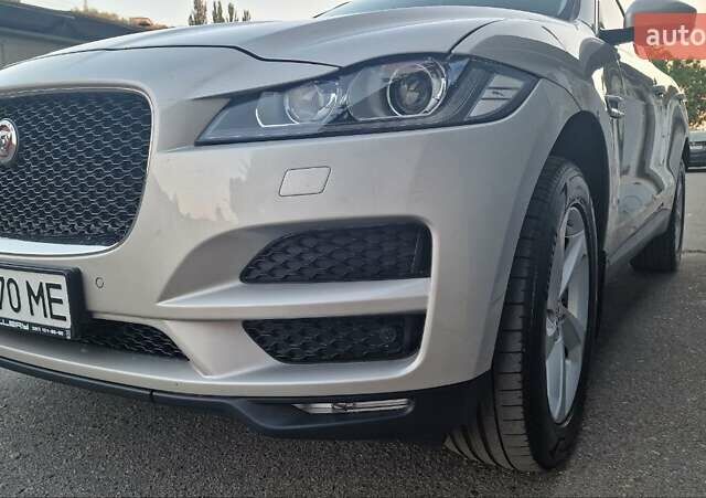 Серый Ягуар Ф-Пейс, объемом двигателя 2 л и пробегом 164 тыс. км за 25400 $, фото 13 на Automoto.ua