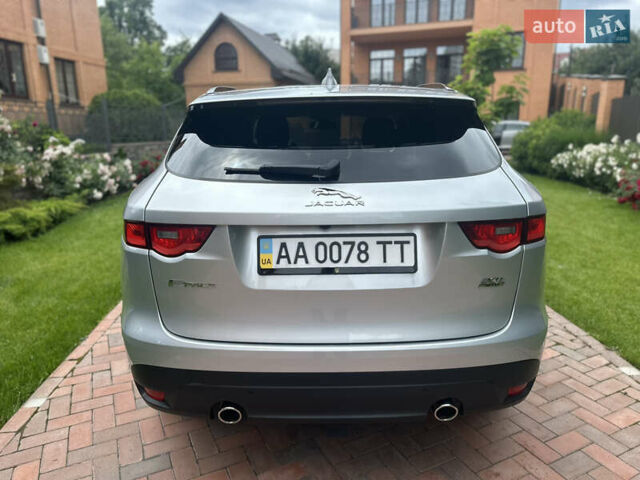 Сірий Ягуар Ф-Пейс, об'ємом двигуна 2 л та пробігом 22 тис. км за 24500 $, фото 14 на Automoto.ua