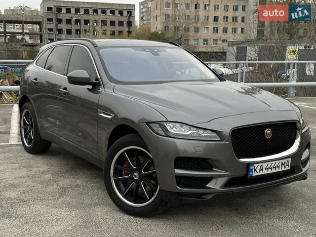 Сірий Ягуар Ф-Пейс, об'ємом двигуна 3 л та пробігом 108 тис. км за 19999 $, фото 12 на Automoto.ua