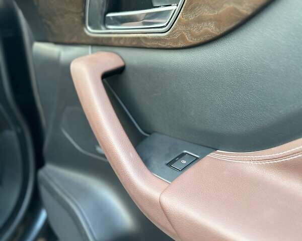 Ягуар Ф-Пейс 2018 у Южноукраинске на Automoto.ua Сірий Ягуар Ф-Пейс, об'ємом двигуна 3 л та пробігом 107 тис. км за 39500 $, фото 39 на Automoto.ua