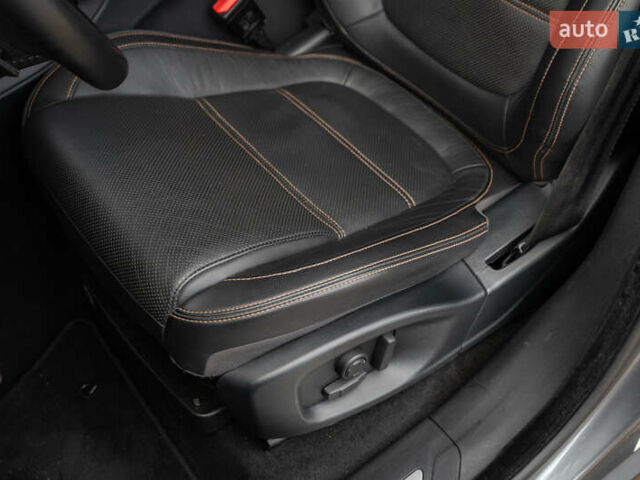 Сірий Ягуар Ф-Пейс, об'ємом двигуна 2 л та пробігом 58 тис. км за 27500 $, фото 46 на Automoto.ua