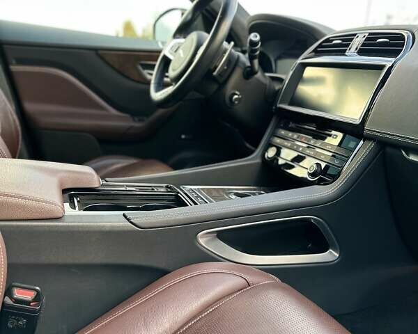 Ягуар Ф-Пейс 2018 у Южноукраинске на Automoto.ua Сірий Ягуар Ф-Пейс, об'ємом двигуна 3 л та пробігом 107 тис. км за 39500 $, фото 36 на Automoto.ua