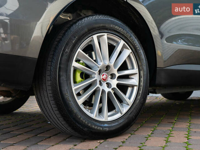 Сірий Ягуар Ф-Пейс, об'ємом двигуна 2 л та пробігом 58 тис. км за 27500 $, фото 20 на Automoto.ua