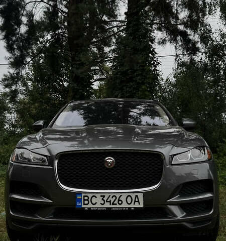 Сірий Ягуар Ф-Пейс, об'ємом двигуна 2 л та пробігом 108 тис. км за 23500 $, фото 2 на Automoto.ua