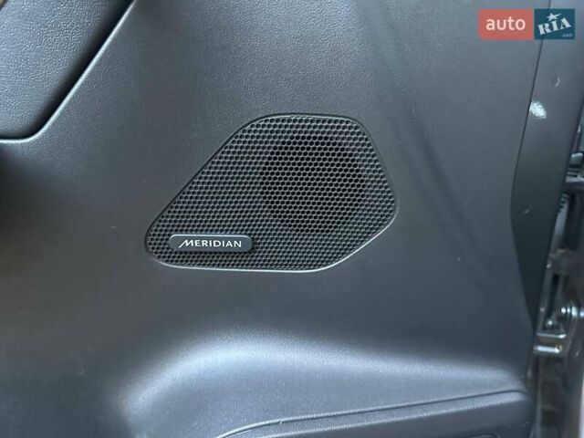 Серый Ягуар Ф-Пейс, объемом двигателя 2 л и пробегом 108 тыс. км за 31500 $, фото 17 на Automoto.ua