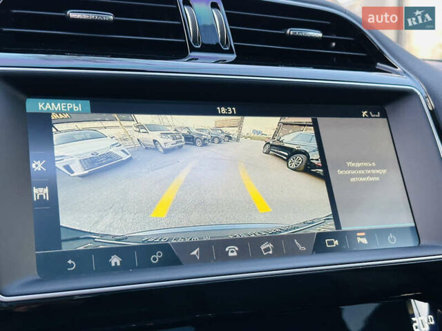 Серый Ягуар Ф-Пейс, объемом двигателя 2 л и пробегом 80 тыс. км за 28000 $, фото 35 на Automoto.ua