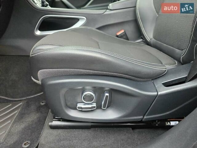 Серый Ягуар Ф-Пейс, объемом двигателя 2 л и пробегом 101 тыс. км за 25900 $, фото 24 на Automoto.ua