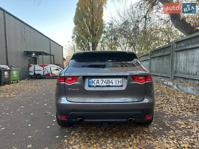 Серый Ягуар Ф-Пейс, объемом двигателя 2 л и пробегом 108 тыс. км за 31500 $, фото 8 на Automoto.ua